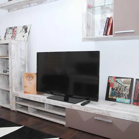 Apartment Apartman M.mahala *